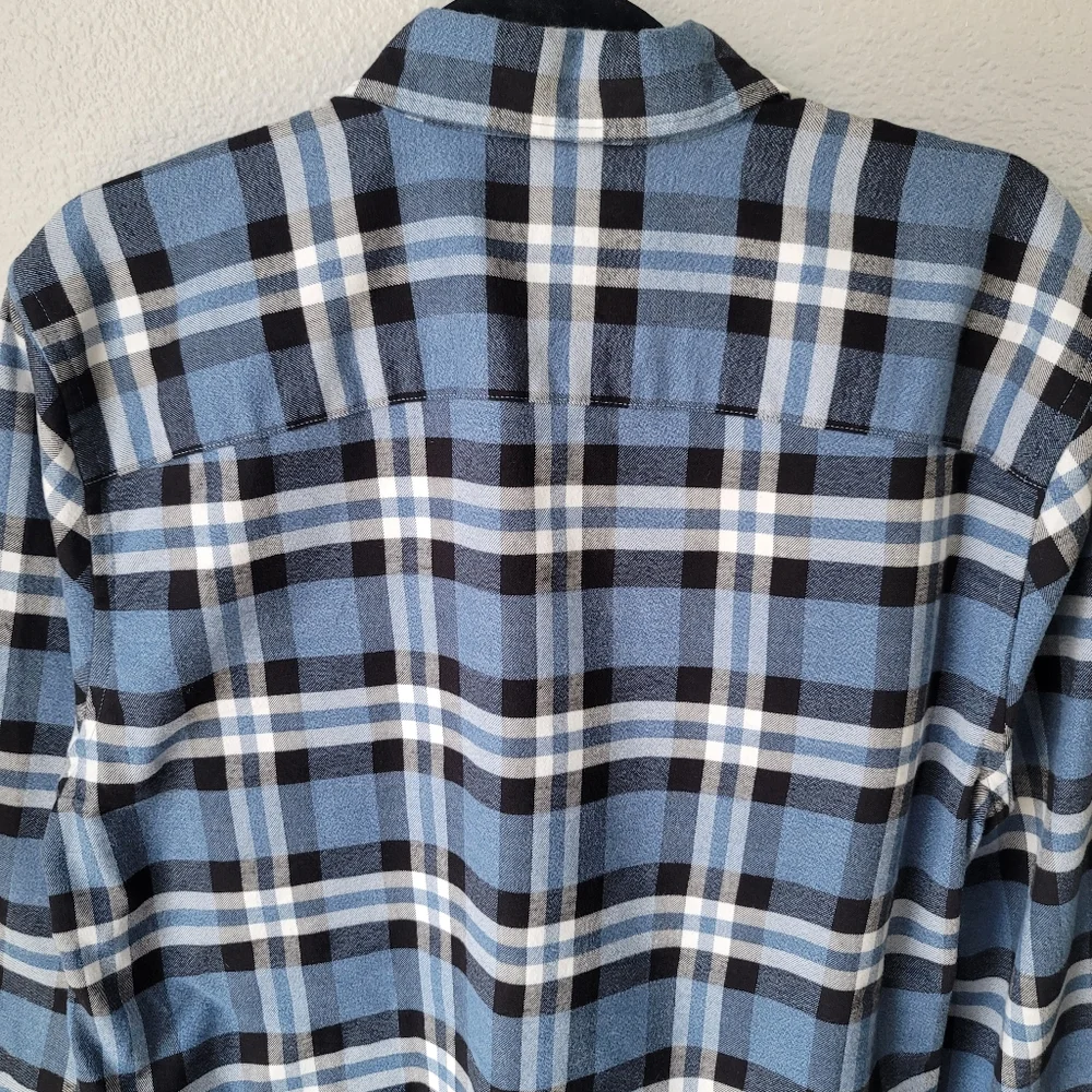 Banana Republic Luxe Flannel Standard Fit Button Down Shirt Medium Blue Plaid